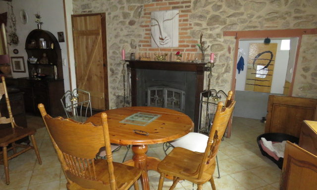 Cottage with land for sale near Monmtorillon France Reference : 60505